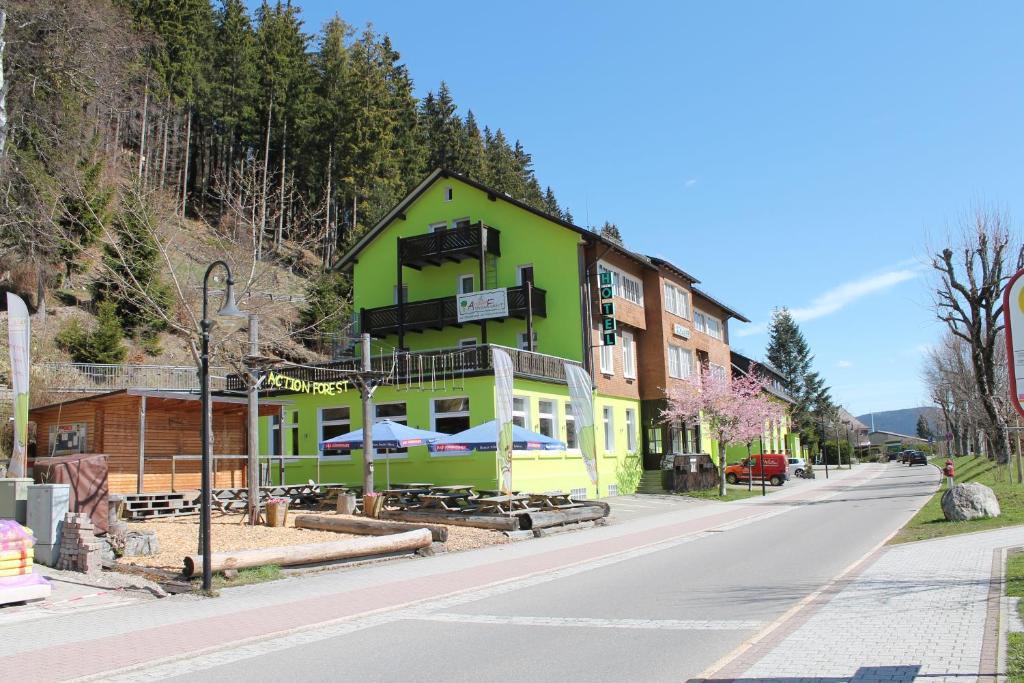 Action Forest Hotel - Kletterwald - Lasertag - Naehe Badeparadies Титизее-Нойщат Екстериор снимка